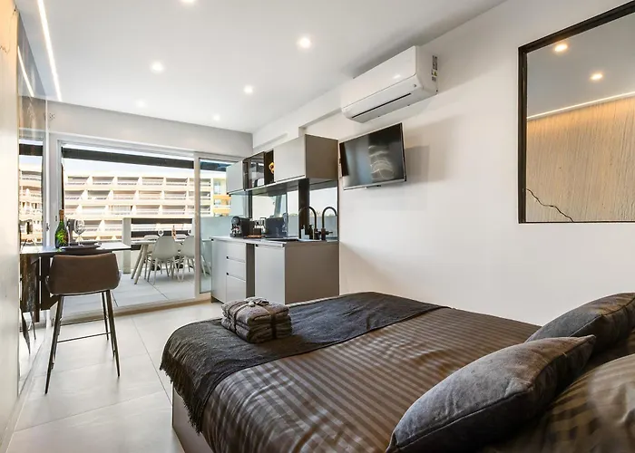 Le Volcanic - Coursives - Port Nature 2 * Агд